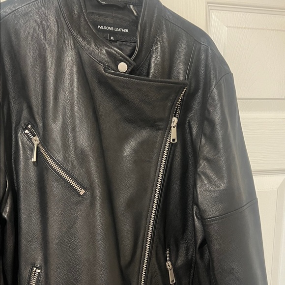 Wilsons Leather Women’s Black Motorcycle Jacket - Picture 10 of 16